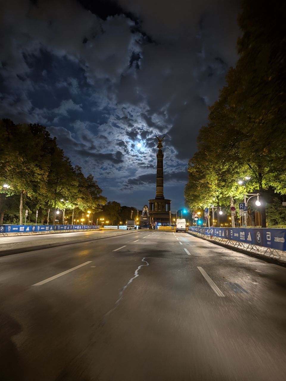 Siegessäule Berlin bei Nacht